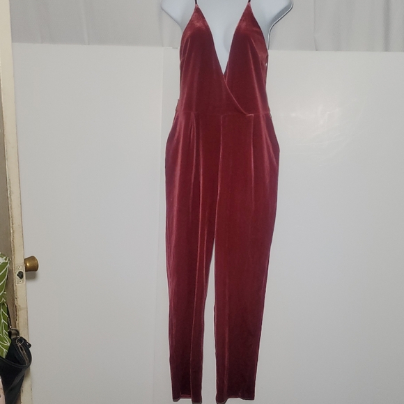 NWT Express Velvet Romper Jumpsuit Size 10 Elegant Burgundy - Picture 2 of 13